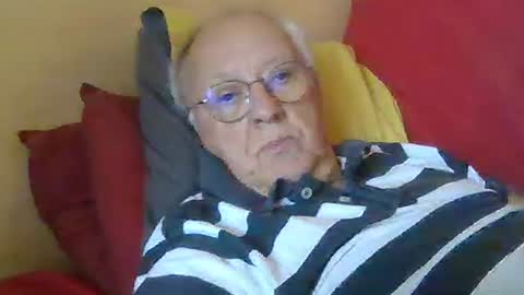 Snapshot of matricule4246 chatting on 10/31/25, 09:43 joyaam79 online show from 10/31/25, 09:43