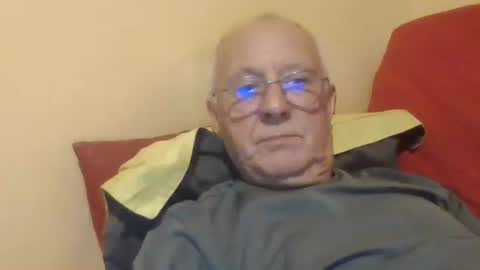 Snapshot of matricule4246 chatting on 11/15/25, 06:48 joyaam79 online show from 11/15/25, 06:48