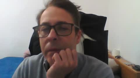 Snapshot of matrixmad chatting on 11/11/25, 05:13 matrixmad online show from 11/11/25, 05:13