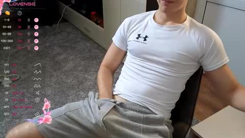 Snapshot of matt_aniston chatting on 12/16/25, 09:09 Matt online show from 12/16/25, 09:09