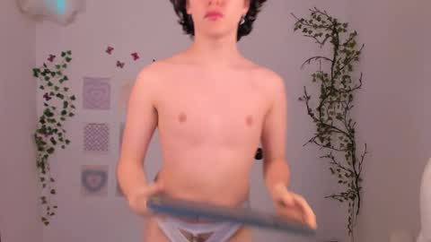 Snapshot of matt_soldi chatting on 10/09/25, 11:52 Matas online show from 10/09/25, 11:52