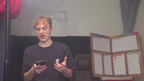 Snapshot of mattcashxxx chatting on 02/07/26, 02:15 Matt Cash online show from 02/07/26, 02:15