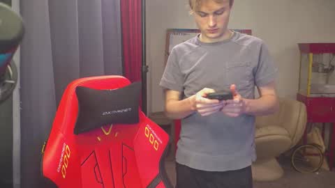 Snapshot of mattcashxxx chatting on 02/18/26, 02:07 Matt Cash online show from 02/18/26, 02:07