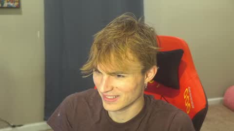 Snapshot of mattcashxxx chatting on 05/03/26, 04:02 Matt Cash online show from 05/03/26, 04:02