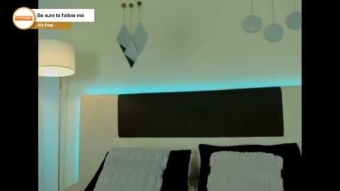 Snapshot of mattdevon chatting on 11/30/25, 03:32 Matt online show from 11/30/25, 03:32