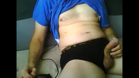 Snapshot of mattek89 chatting on 11/13/25, 10:03 mattek89 online show from 11/13/25, 10:03