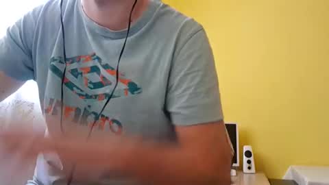 Snapshot of mattek89 chatting on 11/27/25, 08:16 mattek89 online show from 11/27/25, 08:16