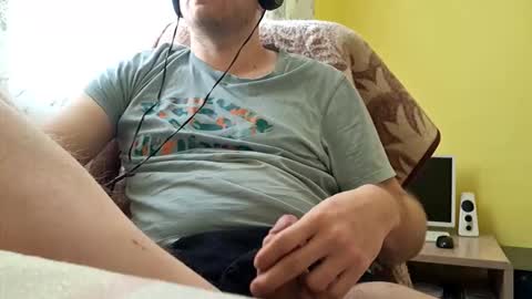 Snapshot of mattek89 chatting on 12/02/25, 09:47 mattek89 online show from 12/02/25, 09:47