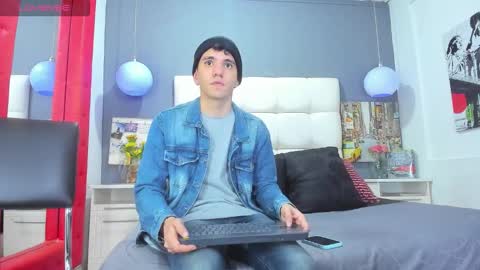 ---Matteo--- online show from 10/25/25, 03:36