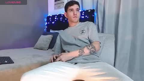 ---Matteo--- online show from 11/19/25, 03:39