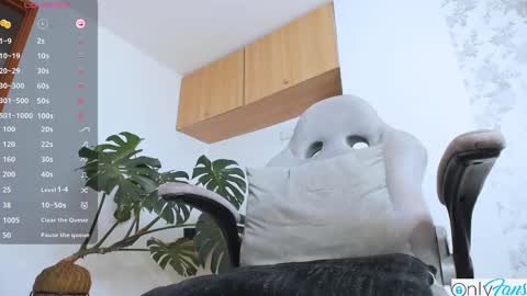 Mateo online show from 03/11/25, 12:33