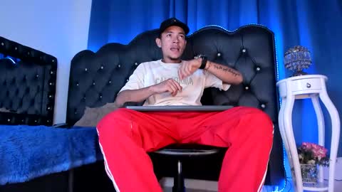 Snapshot of matteo_aspen chatting on 04/22/26, 03:20 Matteo online show from 04/22/26, 03:20