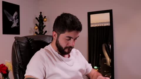 Snapshot of matteo_simpson chatting on 01/12/25, 10:54 Matteo simpson online show from 01/12/25, 10:54