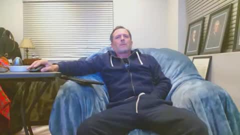 Snapshot of matterson23 chatting on 01/11/25, 05:52 matterson23 online show from 01/11/25, 05:52