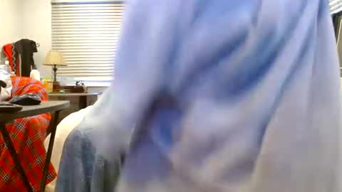 Snapshot of matterson23 chatting on 09/21/25, 10:33 matterson23 online show from 09/21/25, 10:33