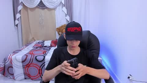 Snapshot of matthewboy_ chatting on 05/06/26, 03:46 MatthewBoy online show from 05/06/26, 03:46