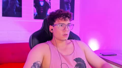 Snapshot of matthewfire1 chatting on 11/09/25, 01:04 matthew online show from 11/09/25, 01:04