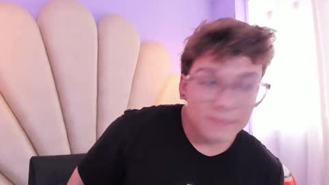 Snapshot of matthewfire1 chatting on 12/14/25, 07:40 matthew online show from 12/14/25, 07:40