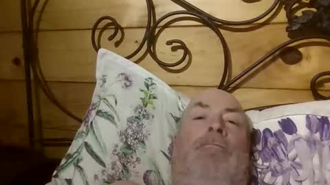 Snapshot of matthewwatson287 chatting on 10/06/25, 01:52 matthewwatson287 online show from 10/06/25, 01:52