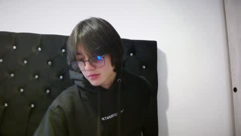 Snapshot of matti_mendez_ chatting on 06/17/26, 09:05 Matti Mendez online show from 06/17/26, 09:05