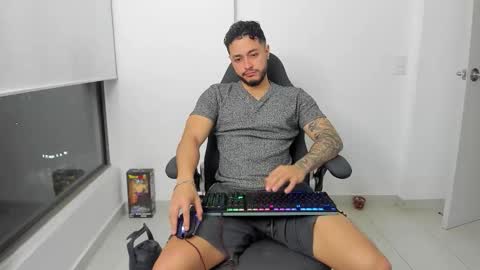 Snapshot of mattia_dupont chatting on 02/23/26, 11:35 Mattias online show from 02/23/26, 11:35