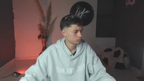 Snapshot of mattias_dantee chatting on 01/24/25, 11:48 mattias online show from 01/24/25, 11:48