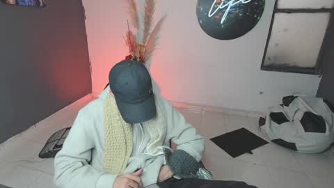 Snapshot of mattias_dantee chatting on 01/27/25, 06:31 mattias online show from 01/27/25, 06:31