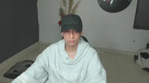 Snapshot of mattias_dantee chatting on 01/28/25, 10:45 mattias online show from 01/28/25, 10:45