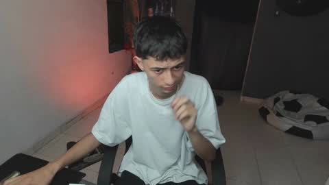 Snapshot of mattias_dantee chatting on 02/07/25, 10:40 mattias online show from 02/07/25, 10:40