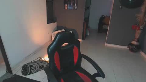 Snapshot of mattias_dantee chatting on 02/12/25, 01:09 mattias online show from 02/12/25, 01:09