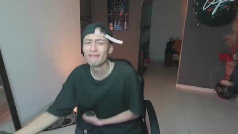 Snapshot of mattias_dantee chatting on 02/12/25, 11:51 mattias online show from 02/12/25, 11:51