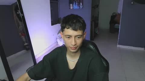 Snapshot of mattias_dantee chatting on 02/12/25, 11:51 mattias online show from 02/12/25, 11:51