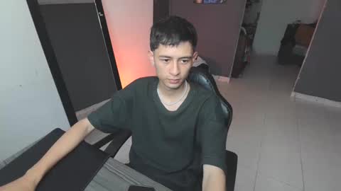 Snapshot of mattias_dantee chatting on 02/14/25, 01:56 mattias online show from 02/14/25, 01:56