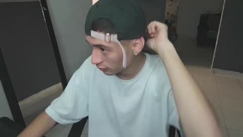 Snapshot of mattias_dantee chatting on 02/14/25, 03:47 mattias online show from 02/14/25, 03:47