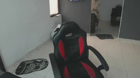 Snapshot of mattias_dantee chatting on 02/17/25, 03:31 mattias online show from 02/17/25, 03:31