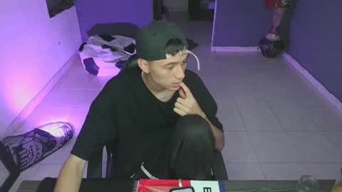 Snapshot of mattias_dantee chatting on 02/18/25, 07:52 mattias online show from 02/18/25, 07:52