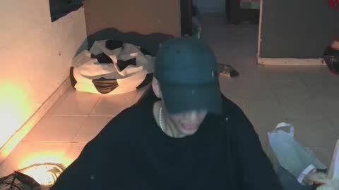 Snapshot of mattias_dantee chatting on 02/19/25, 05:16 mattias online show from 02/19/25, 05:16