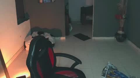 Snapshot of mattias_dantee chatting on 02/20/25, 12:41 mattias online show from 02/20/25, 12:41