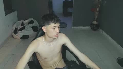 Snapshot of mattias_dantee chatting on 02/22/25, 05:12 mattias online show from 02/22/25, 05:12