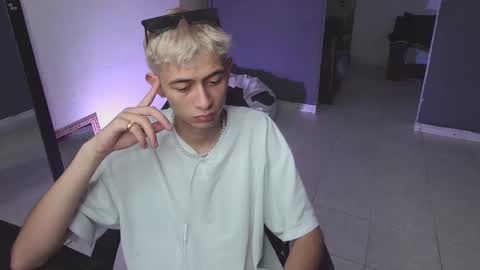 Snapshot of mattias_dantee chatting on 02/23/25, 08:44 mattias online show from 02/23/25, 08:44