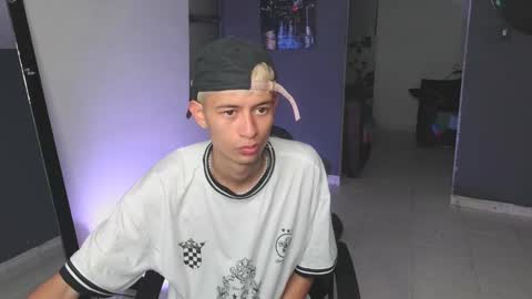 Snapshot of mattias_dantee chatting on 03/03/25, 07:17 mattias online show from 03/03/25, 07:17