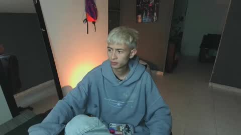 Snapshot of mattias_dantee chatting on 03/04/25, 02:17 mattias online show from 03/04/25, 02:17