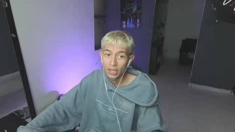 Snapshot of mattias_dantee chatting on 03/04/25, 03:26 mattias online show from 03/04/25, 03:26