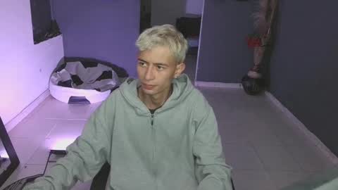 Snapshot of mattias_dantee chatting on 03/05/25, 02:57 mattias online show from 03/05/25, 02:57