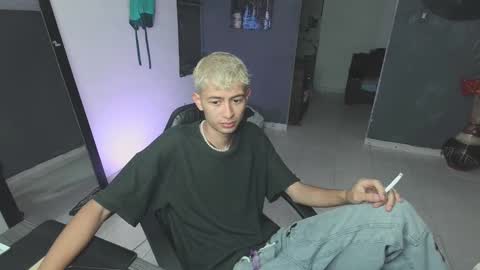 Snapshot of mattias_dantee chatting on 03/07/25, 11:05 mattias online show from 03/07/25, 11:05