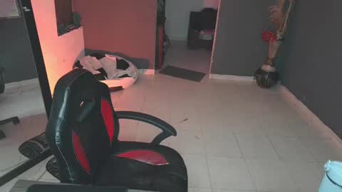 Snapshot of mattias_dantee chatting on 03/10/25, 04:07 mattias online show from 03/10/25, 04:07