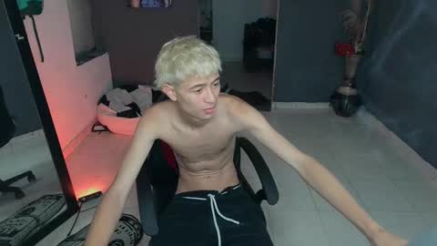 Snapshot of mattias_dantee chatting on 03/10/25, 06:23 mattias online show from 03/10/25, 06:23