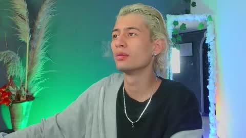 Snapshot of mattias_dantee chatting on 10/02/25, 02:29 mattias online show from 10/02/25, 02:29