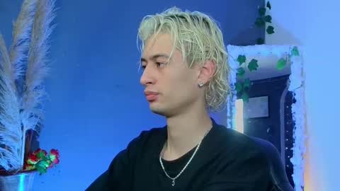 Snapshot of mattias_dantee chatting on 10/04/25, 03:59 mattias online show from 10/04/25, 03:59