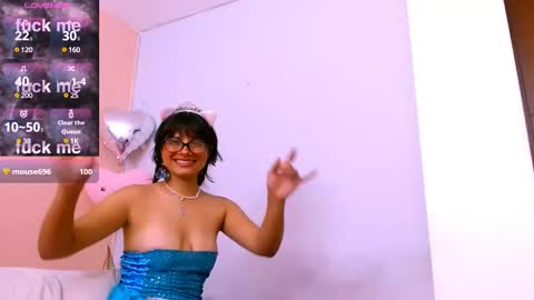 mattilda_18 online show from 03/03/25, 10:52